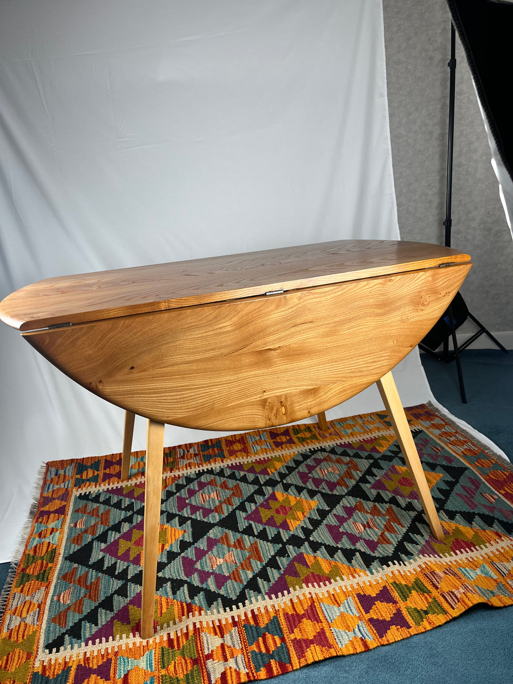 Ercol 384 Dining Table