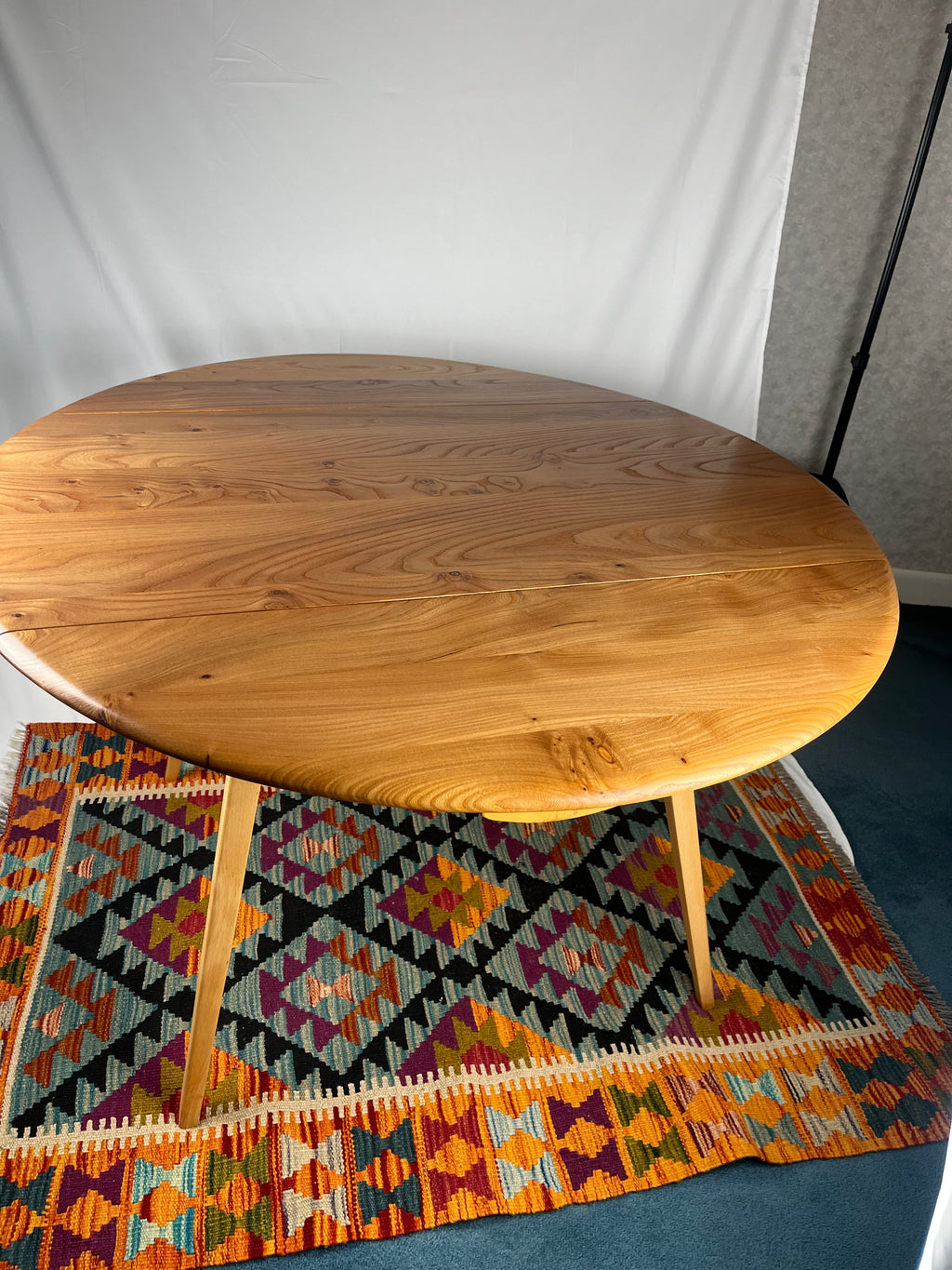 Ercol 384 Dining Table
