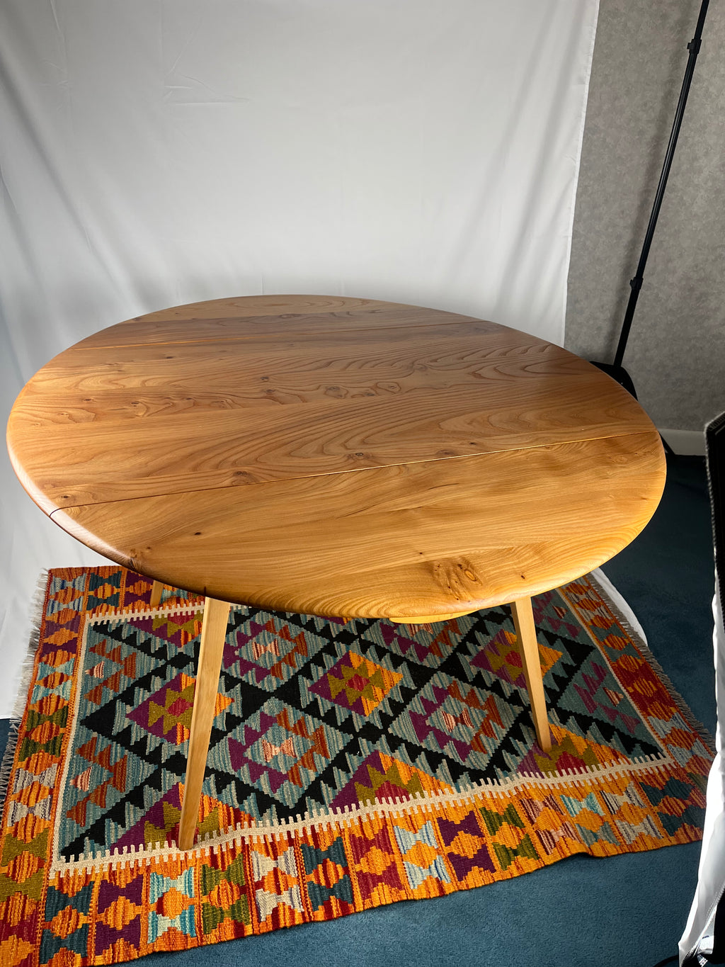 Ercol 384 Dining Table