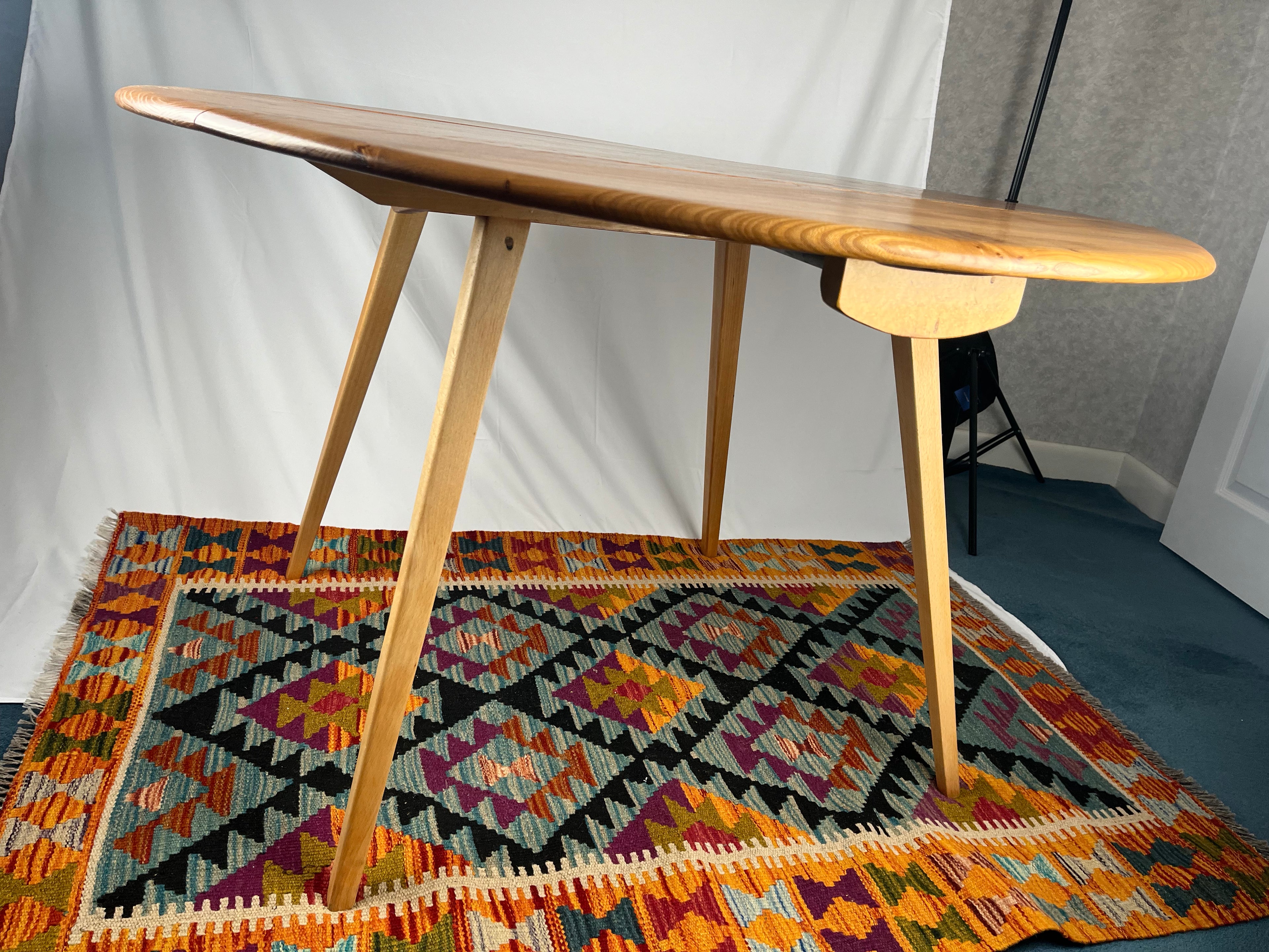 Ercol 384 Dining Table